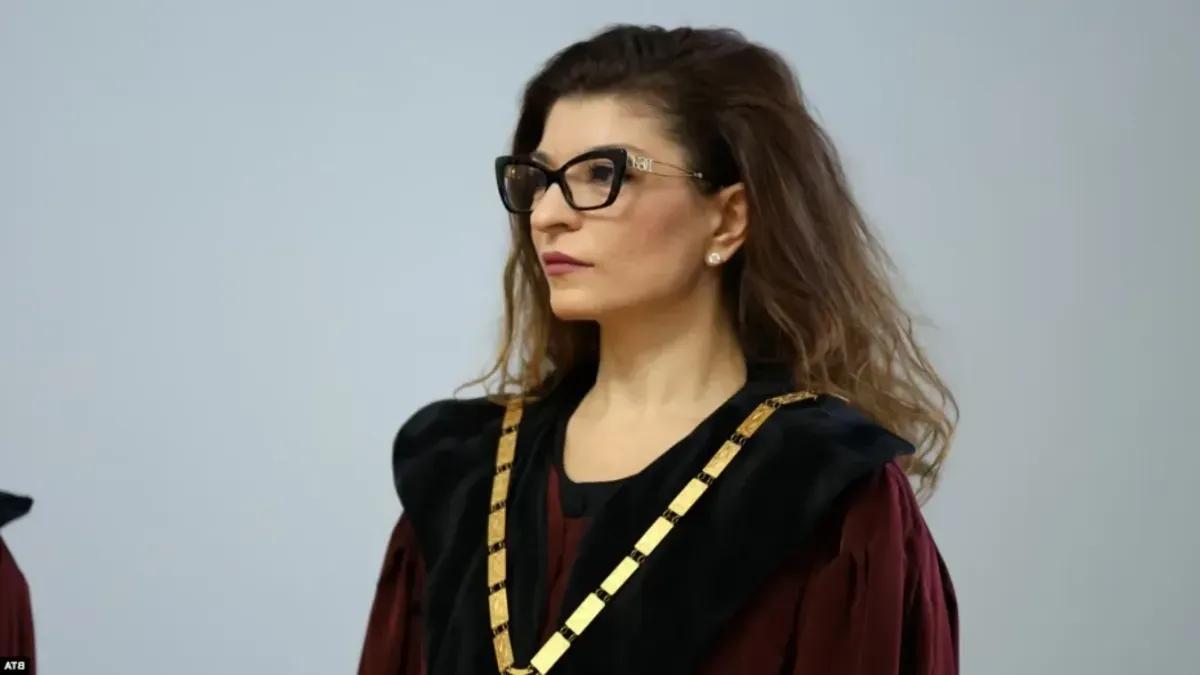 Десислава Атанасова отрече да е пътувала с Делян Пеевски до Дубай