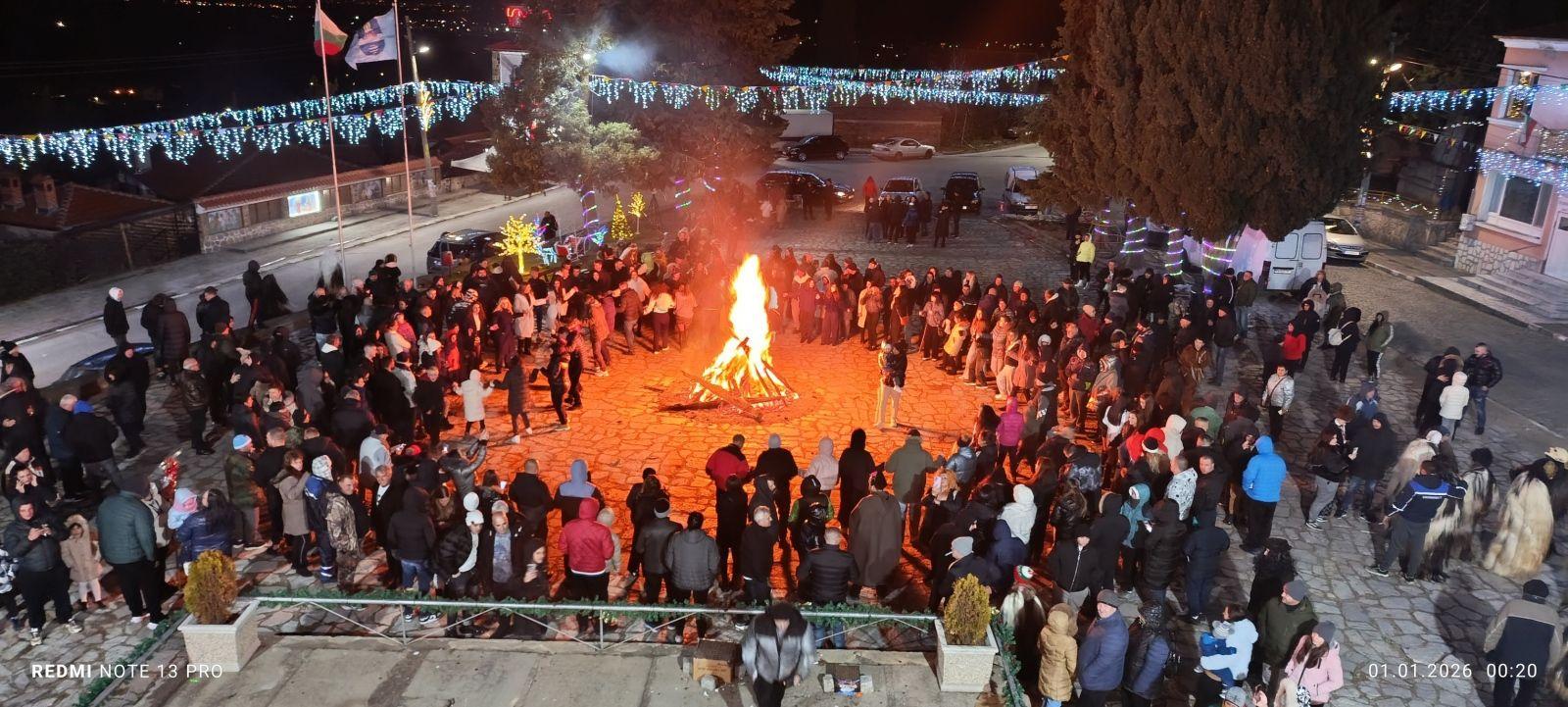 С музика и емоции Варвара посрещна Новата 2026 година! Дервишовден във Варвара започна в полунощ