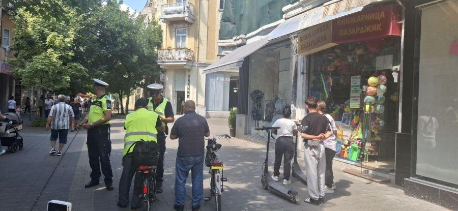 Проверяват тротинетки и велосипеди в Пазарджик, глобите са солени