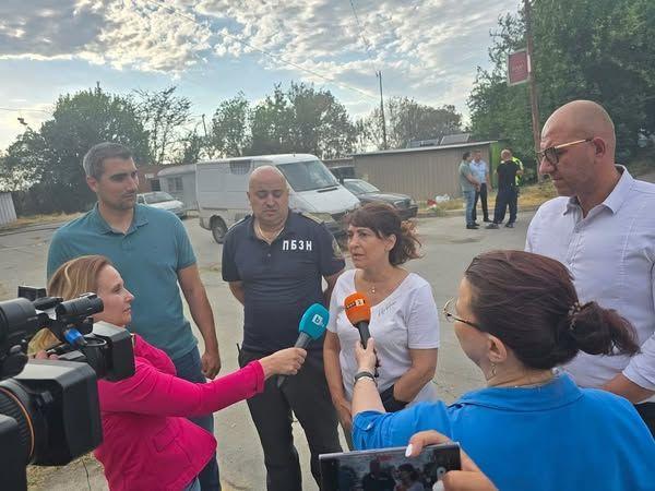 Пожарът в кв. „Запад“ на Пазарджик е потушен – няма опасност за здравето на хората