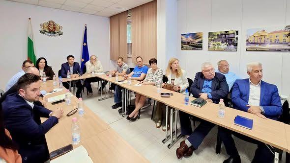 ЦИК и общините в Пазарджишко обсъдиха подготовката за президентските избори