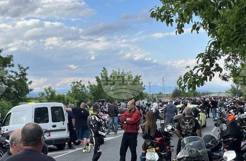 Мотористи блокираха ключови пътища край Пазарджик заради скока на „Гражданска отговорност“