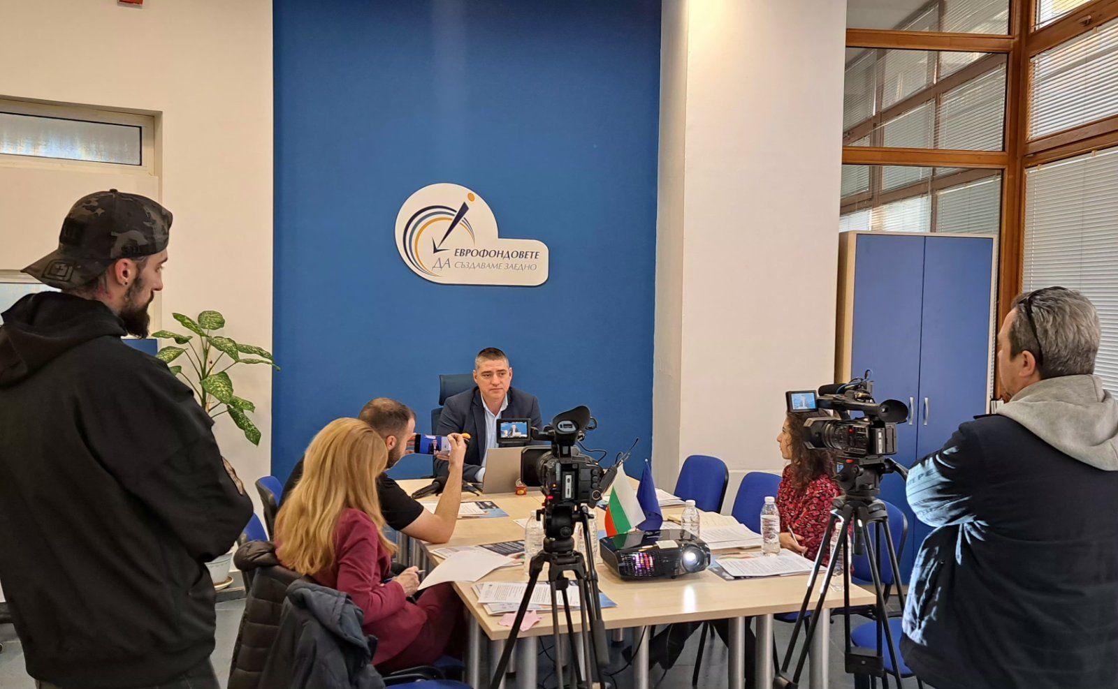 Областният информационен център – Пазарджик отчете активна година и значими резултати през 2025 г. През 2025 г. в област Пазарджик са подкрепени 723 проекта с обща стойност над 336 млн. лева