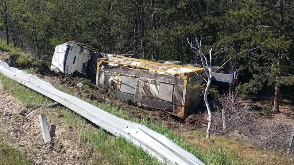Временно ограничение и обходен маршрут по Автомагистрала „Тракия“ край Пазарджик заради катастрофирал камион