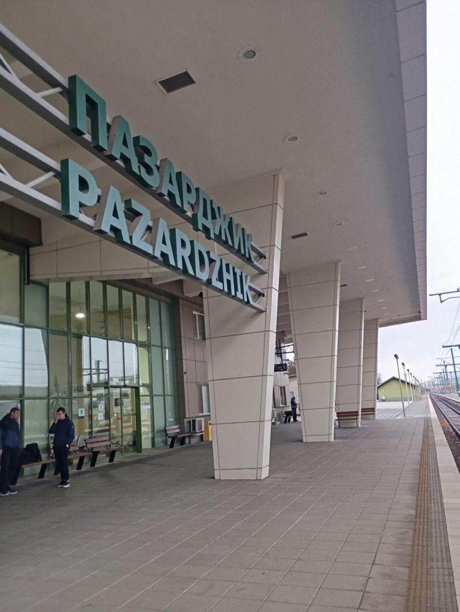 Нов сутрешен влак улесни стотици пътуващи между Пазарджик и Пловдив