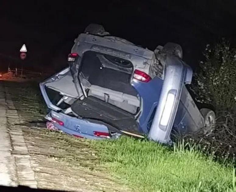 Тежък пътен инцидент в Пазарджишко завърши с двама пострадали (СНИМКА)