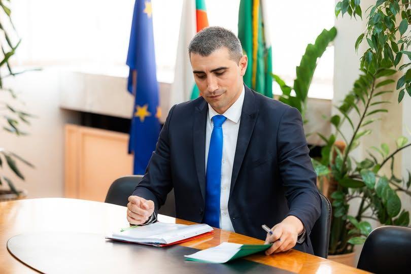 Чистотата влиза в нова ера в Пазарджик: Нова техника и над 4000 нови съда за отпадъци в Пазарджик през 2026 г.