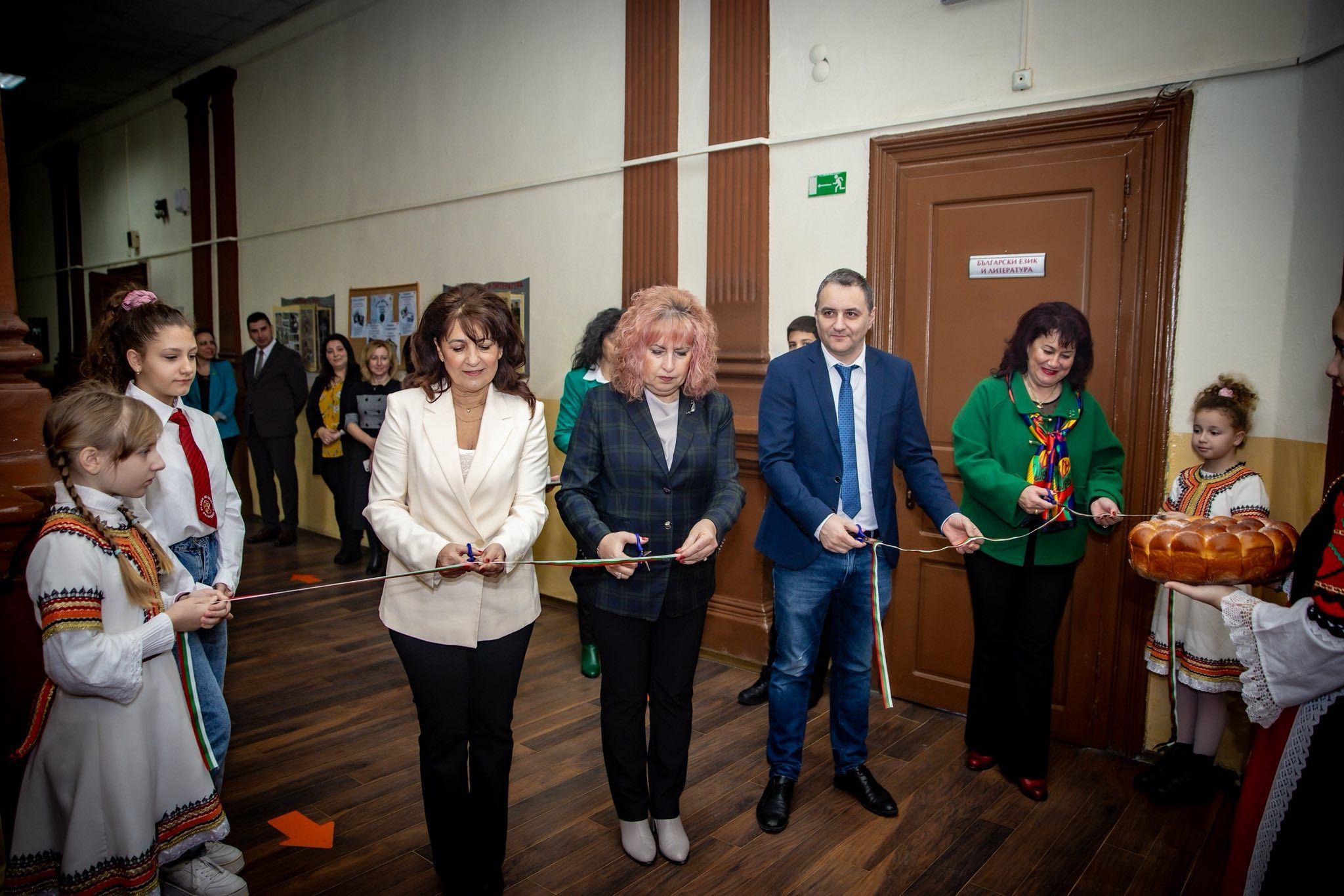 Зам.-кметът на Пазарджик Любомир Гечев откри нов STEM център в ОУ „Проф. Иван Батаклиев“