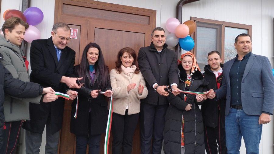 Община Пазарджик откри напълно обновения Дом за стари хора в с. Главиница