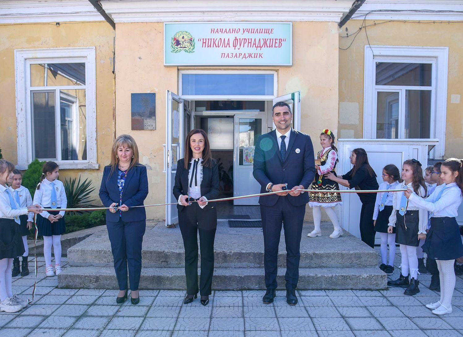 Още два нови STEM центъра отварят врати в училища в Пазарджик