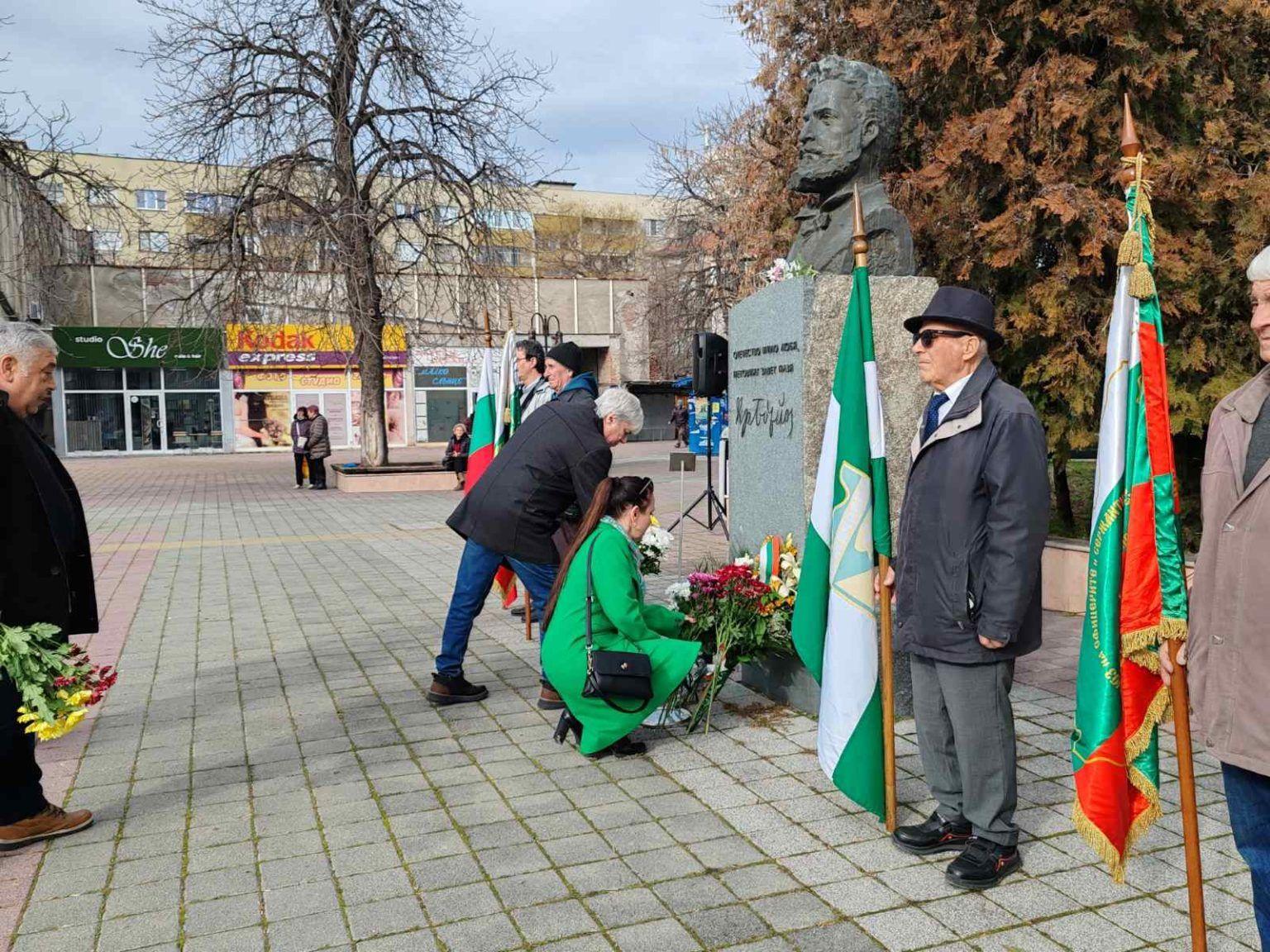 Пазарджик почете 178 години от рождението на Христо Ботев